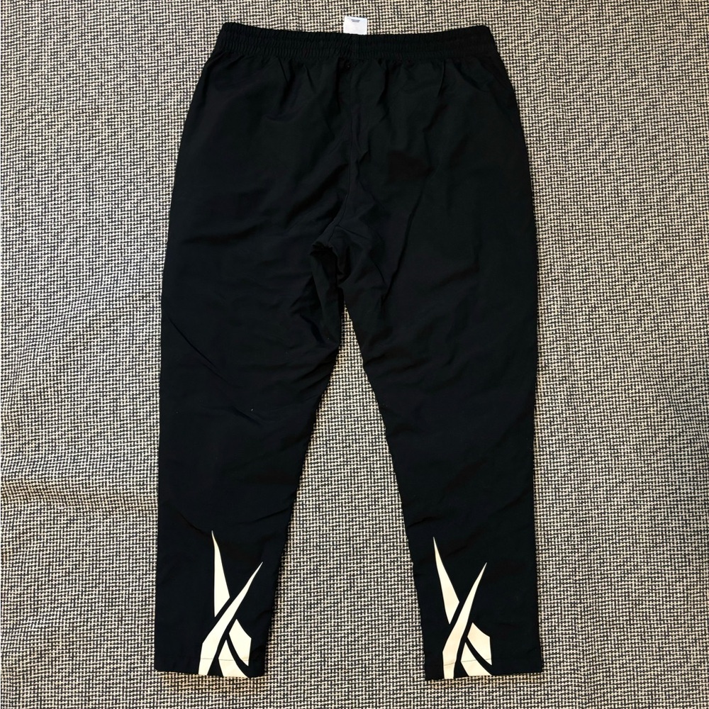 Reebok windbreaker pants Large